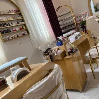 استخدام دستیار ناخن