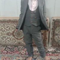 کت شلوار بچگانه در حد نو