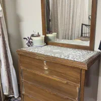 میز درآور با آینه