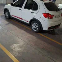 کوییک ار مدل ۱۴۰۰ سفید