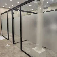 مشجرغیرقابل دیدبرچسب شیشه ماتکن استیکرین چاپ و برش