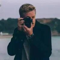 فیلمبردار و تدوینگر