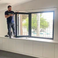 ساخت ، تعمیرات و ریگلاژ  انواع درب و پنجره UPVC|خدمات پیشه و مهارت|تهران, تجریش|دیوار