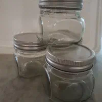 شیشه مربا و عسل