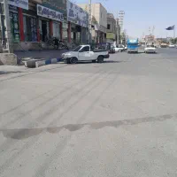 مغازه بر جاده