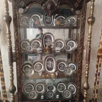 ویترین فرفروژه با چوب