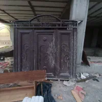 درب حیاط سالم ونو می‌باشد