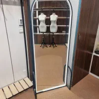 آینه دور نور