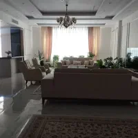 ۱۰۵متر/کلید نخورده/دسترسی به مترو ومراکز خرید