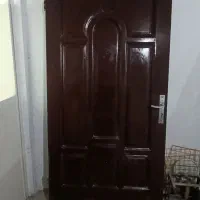 درب ورودی واحد چوبی  سنگین و سالم