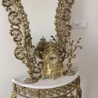 آینه شمعدان و ساعت ومیز