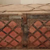 صندوق بزرگ عتیقه