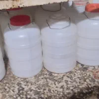 تعدادی دبه