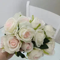 دسته گل رز مصنوعی