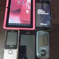 4 عدد گوشی و تبلت یکجا