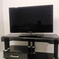 تلوزیون سامسونگ 42 با میز