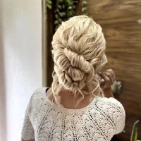 انجام تمام خدمات زیبایی با تخفیف ویژه 50درصدی|خدمات آرایشگری و زیبایی|خرم‌آباد, |دیوار