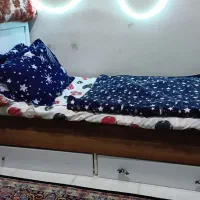تخت درحد نو ۱نفره با تشک