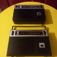 دو رادیو قدیمی یکی سالم ودیگری هم روشن میشه|کلکسیون اشیاء عتیقه|بندرعباس, |دیوار