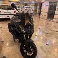 Nmax و آپریلیا معاوضه با xmax|موتورسیکلت|تهران, میدان ولیعصر|دیوار