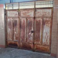 درب حیاط قدیمی سه لنگه در شهر چمران