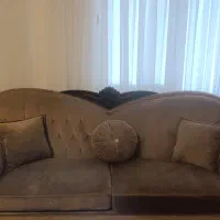 مبلمان کلاسیک 7نفره همراه با میز ناهارخوری 6نفره