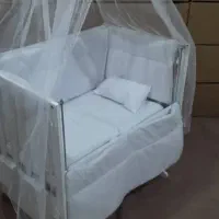 صندلی غذا مدل baby mak و گهواره در حد نو
