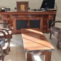 فروش تعدادی میز و صندلی