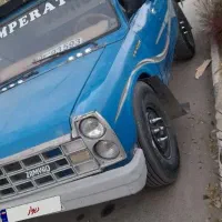 نیسان مدل ۸۲ تمیز