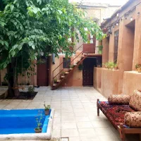 رهن و اجاره سوئیت در خانه اصیل شیرازی