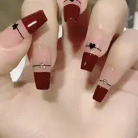 ارائه خدمات کاشت ناخن