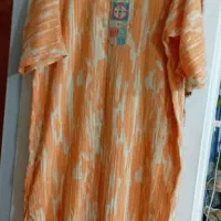 تعدادی لباس نو