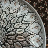 سایز بزرگ .نقش و نگار عالی قلم زده  قطر  ۳۰ سانت|کلکسیون اشیاء عتیقه|تهران, آرژانتین|دیوار