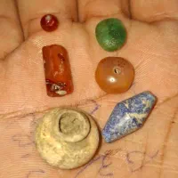 مجموعه مهره کهنه|کلکسیون اشیاء عتیقه|هشتگرد, شهرک ریحانه|دیوار