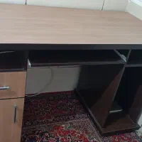 میز کامپیوتر یا تحریر در حد صفر|میز تحریر و کامپیوتر|شیراز, کوشک میدان|دیوار