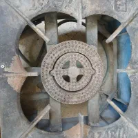 تک شعله ای بزرگ قدیمی