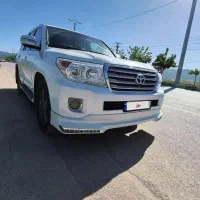 تویوتا لندکروز ۲۰۱۵ سفید v8 5.7 گذرموقت