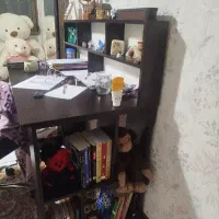 میز تحریر کتابخانه دار