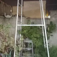 نردبان فلزی محکم