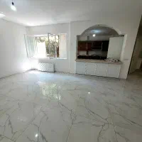 ۳۰۰ متر در ۳ طبقه دربست