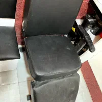 آینه دیواری و صندلی ارایشگاه|آرایشگاه و سالنهای زیبایی|شهریار, بکه|دیوار