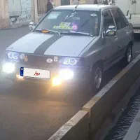 پراید ۱۳۸۵ نقره‌ای تک‌برگ با لوازم سفارشی