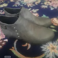 کفش سایز ۳۷