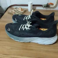 کتونی هوکا اصلی فرانسوی سایز ۴۶ سالم در حد اورج