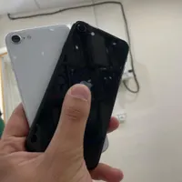 ایفون Se2 با حافظه 128 گیگ باتری 100درصد و 76 درصد