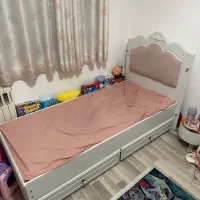تخت کودک و نوجوان و ویترین|تخت و سرویس خواب|رودهن, |دیوار