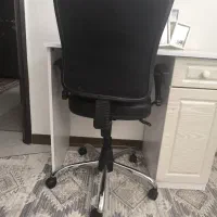 صندلی اداری قابل تنظیم ارتفاع
