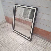 آینه برای میز آرایش