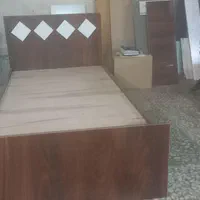تخت خواب  یک نفره  کامل حراج ۱۶۰۰۰۰۰تومان|تخت و سرویس خواب|اصفهان, لیمجیر|دیوار