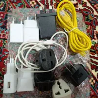 تعدادی آداپتور و کابل سالم